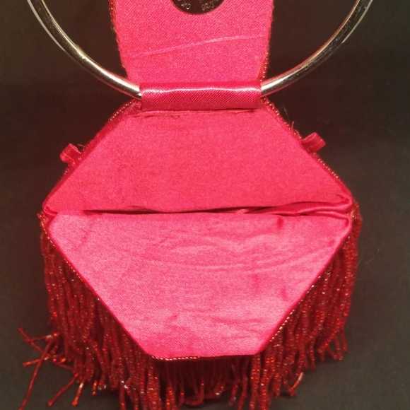 Gatsby style Beautiful evening red bead purse - Picture 3 of 3
